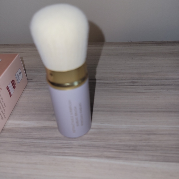 Laura Geller Foundation and Blush Set - Picture 3 of 5